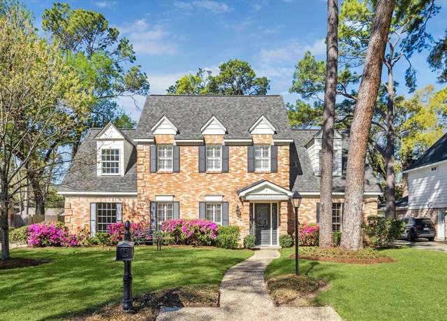 Property at 807 Thornbranch Dr, Houston, TX 77079, 4 beds, 2.5 baths