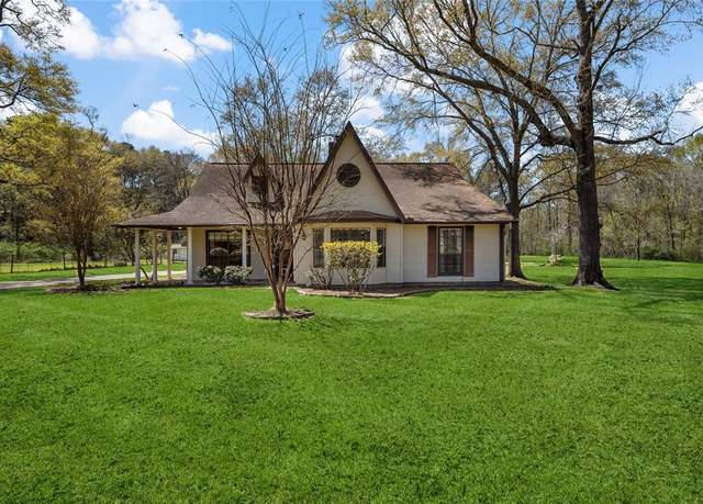 Property at 9053 Lantern Creek Ct, Conroe, TX 77303, 3 beds, 2 baths
