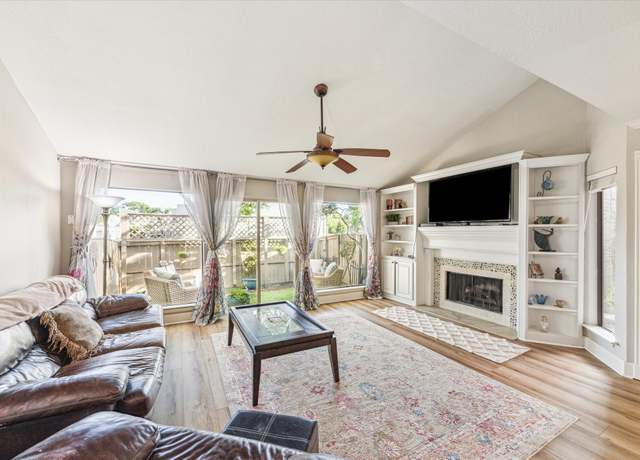 Property at 1433 Chardonnay Dr, Houston, TX 77077, 2 beds, 2.5 baths