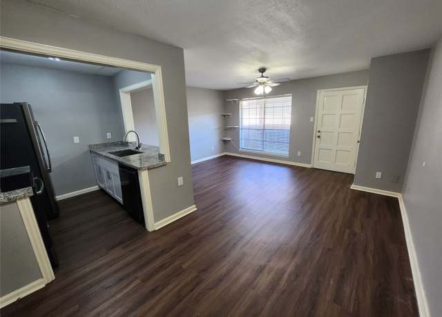 Property at 4500 Sherwood Ln #10, Houston, TX 77092, 1 bed, 1 bath