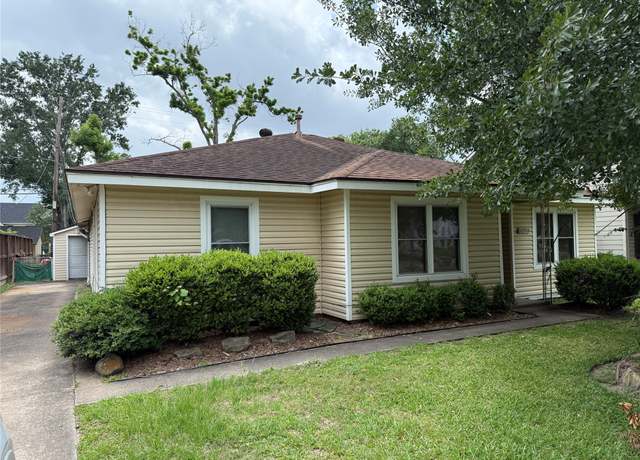 Property at 1711 Cheshire Ln, Houston, TX 77018, 3 beds, 1 bath