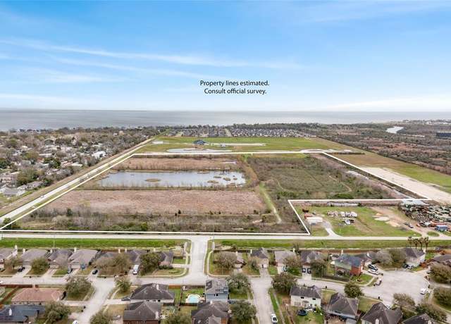 Property at 4835 10th St, Bacliff, TX 77518
