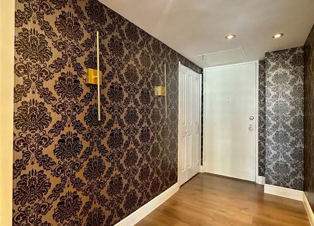Property at 2016 Main St #717, Houston, TX 77002, 1 bed, 1 bath