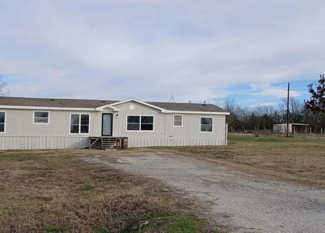 Property at 102 Bailey Ln, Van Alstyne, TX 75495, 4 beds, 2 baths