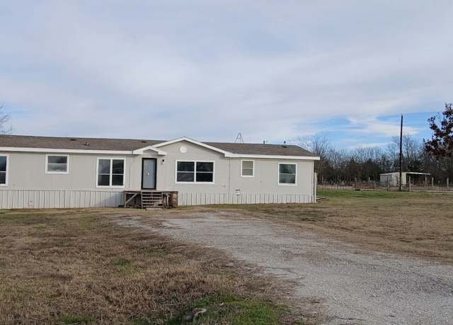 Property at 102 Bailey Ln, Van Alstyne, TX 75495, 4 beds, 2 baths