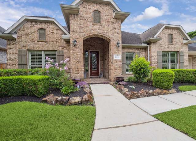Property at 20656 Southwood Oaks Dr, Porter, TX 77365, 3 beds, 3 baths