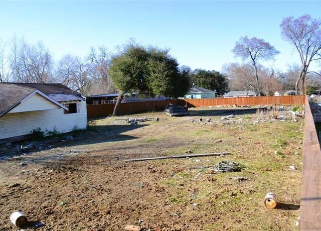 Property at 824 W Rittenhouse Rd, Houston, TX 77091