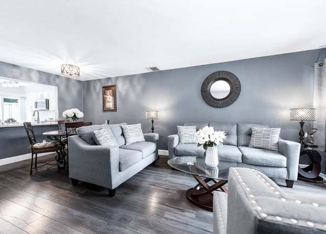 Property at 5052 Glenmont Dr Unit F6, Houston, TX 77081, 2 beds, 1.5 baths