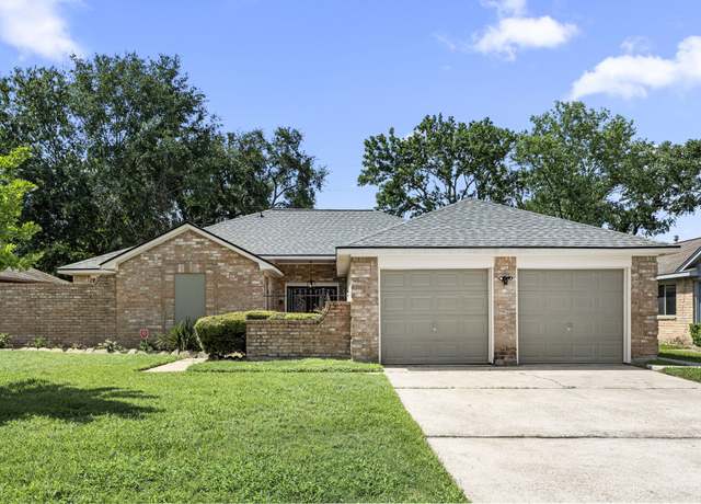 Property at 6114 Elkwood Forest Dr, Houston, TX 77088, 3 beds, 2 baths