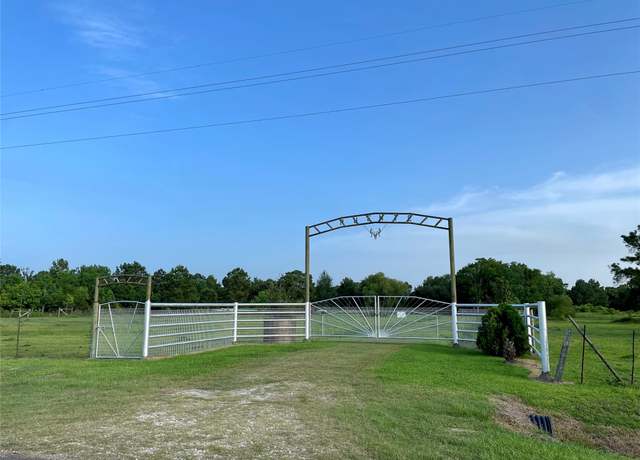 Property at 4374 Belton Ln Ext, Anahuac, TX 77514