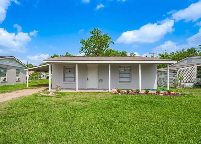 Property at 1311 Fred St, El Campo, TX 77437, 2 beds, 1 bath