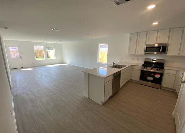 Property at 282 Douglas Hills Dr, Magnolia, TX 77354, 3 beds, 2 baths