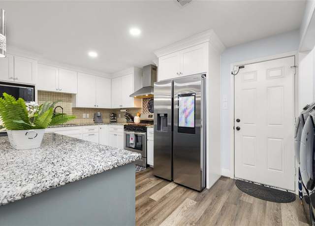 Property at 10618 Donegal Way, Houston, TX 77047, 3 beds, 1 bath
