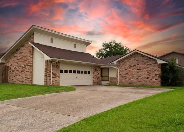Property at 3936 Turtle Creek Dr, Port Arthur, TX 77642, 3 beds, 2 baths