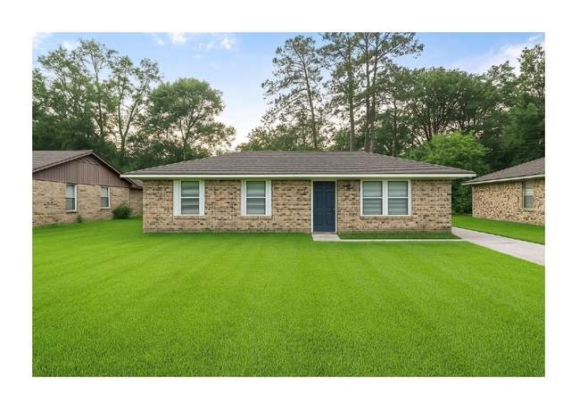 Property at 1204 Crescent Blvd, Cleveland, TX 77327, 3 beds, 1 bath