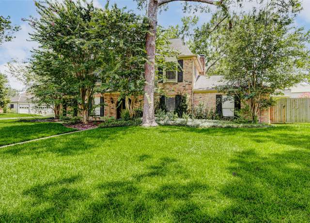Property at 18103 Ravenfield Dr, Houston, TX 77084, 4 beds, 3.5 baths