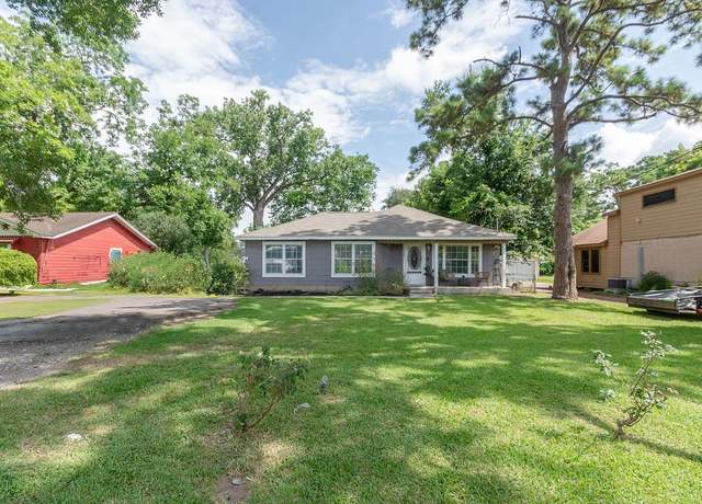 Property at 117 Pecan Dr, Baytown, TX 77520, 3 beds, 2 baths