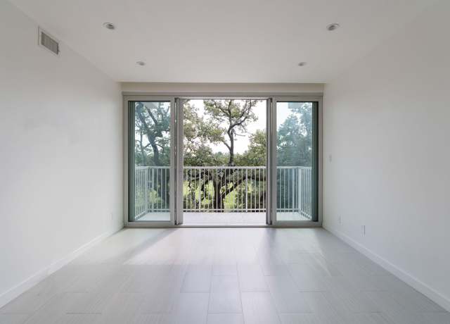 Property at 3614 Montrose Blvd #305, Houston, TX 77006, 1 bed, 1 bath