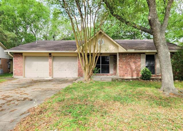 Property at 403 Oak Vista Dr, Friendswood, TX 77546, 3 beds, 2 baths