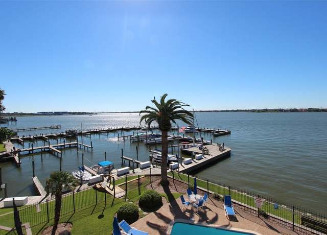 Property at 307 Yacht Club Ln #307, Seabrook, TX 77586, 2 beds, 1.5 baths