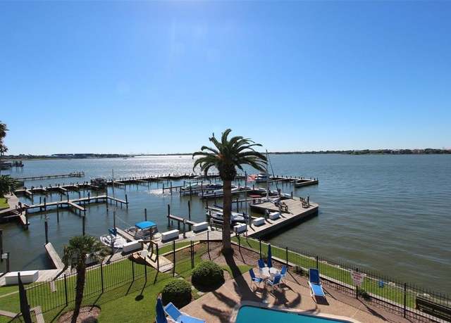 Property at 307 Yacht Club Ln #307, Seabrook, TX 77586, 2 beds, 1.5 baths