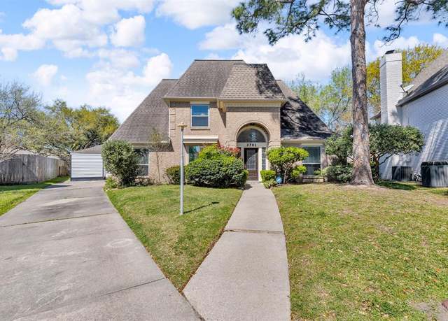 Property at 2701 Saint Andrews Pl, League City, TX 77573, 4 beds, 2.5 baths