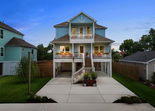 Property at 2922 Seargent St, Seabrook, TX 77586, 4 beds, 2.5 baths