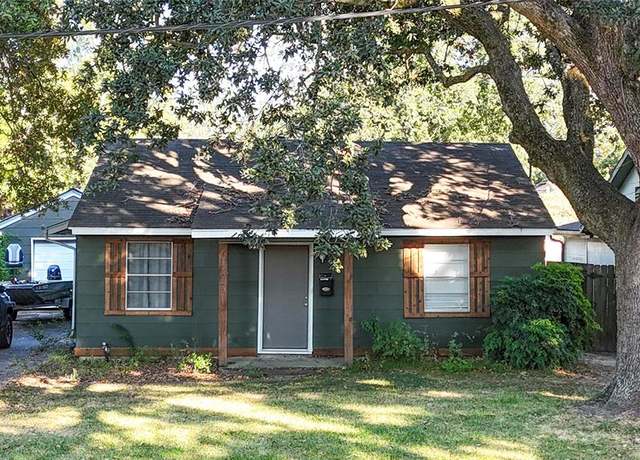 Property at 1025 Macarthur Dr, Port Neches, TX 77651, 2 beds, 2 baths