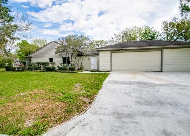 Property at 10827 Tupper Lake Dr, Houston, TX 77042, 4 beds, 2.5 baths