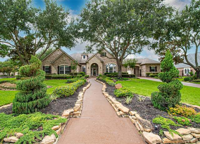 Property at 17403 Ledgefield, Cypress, TX 77433, 4 beds, 5 baths