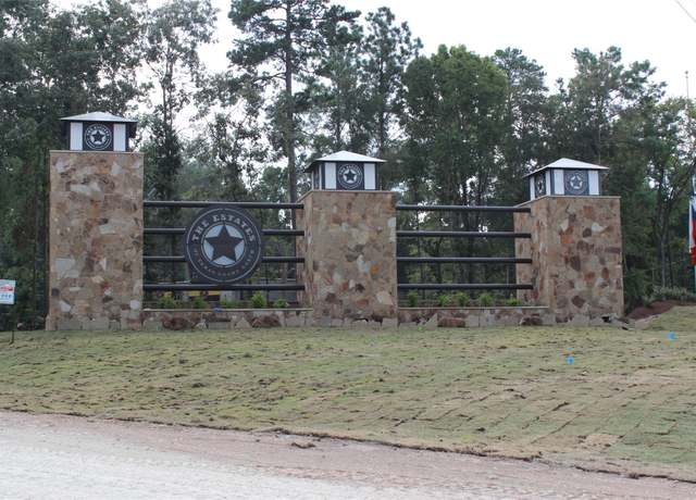 Property at 109 Hollow Hill Dr, New Waverly, TX 77358