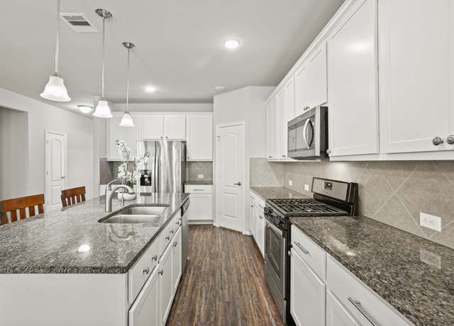 Property at 715 Red Elm Ln, Conroe, TX 77304, 4 beds, 2.5 baths