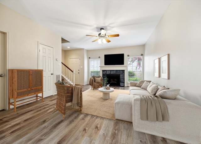 Property at 3200 Bellefontaine St #72, Houston, TX 77025, 2 beds, 1.5 baths