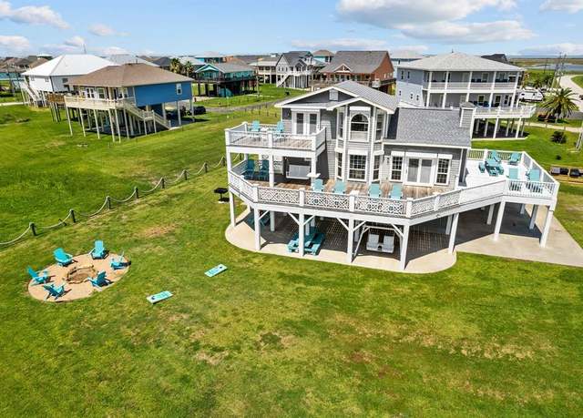 Property at 920 Copacabana Dr, Crystal Beach, TX 77650, 5 beds, 4 baths
