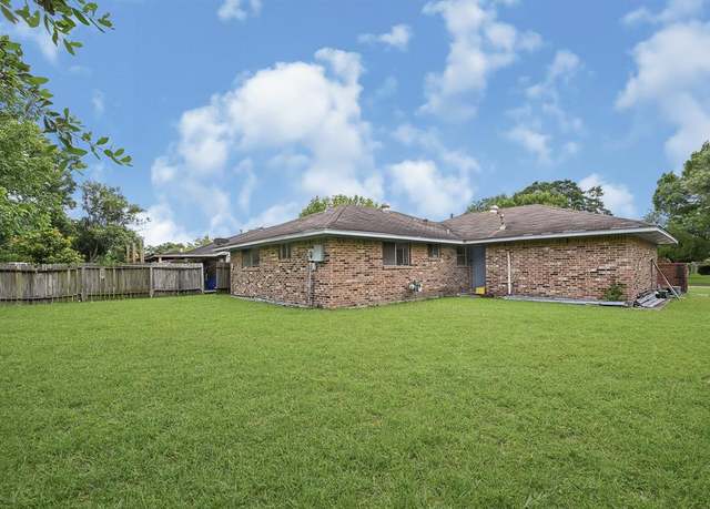 Property at 10522 Summerbrook Dr, Houston, TX 77038, 3 beds, 1.5 baths