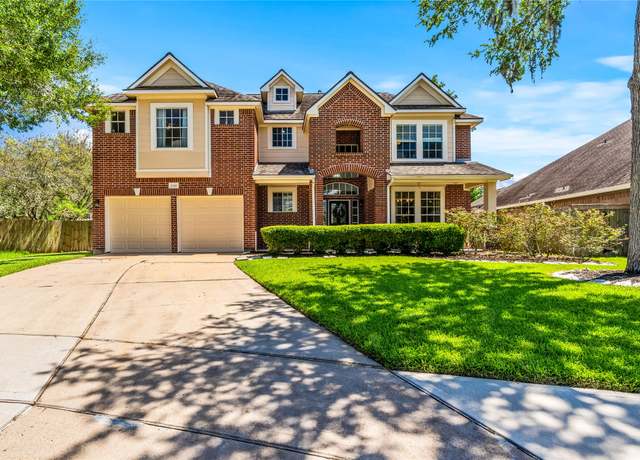 Property at 1318 Summer Forest Dr, Sugar Land, TX 77479, 3 beds, 2.5 baths