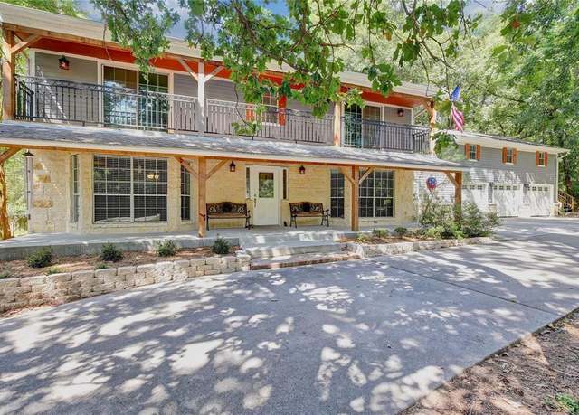 Property at 15 W Lake Forest Ct, Conroe, TX 77384, 6 beds, 4.5 baths