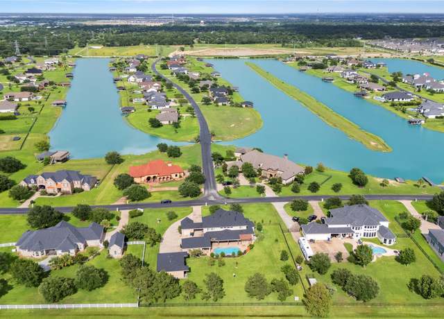 Property at 3211 Lakes Of Katy Ln, Katy, TX 77493, 4 beds, 3.5 baths