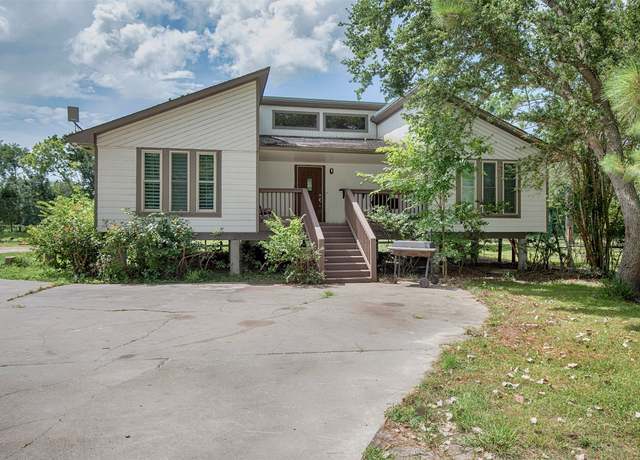 Property at 6203 Wickwillow Ln, Alvin, TX 77511, 3 beds, 2 baths