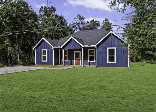 Property at 380 Cross Timbers, Livingston, TX 77351, 3 beds, 2 baths
