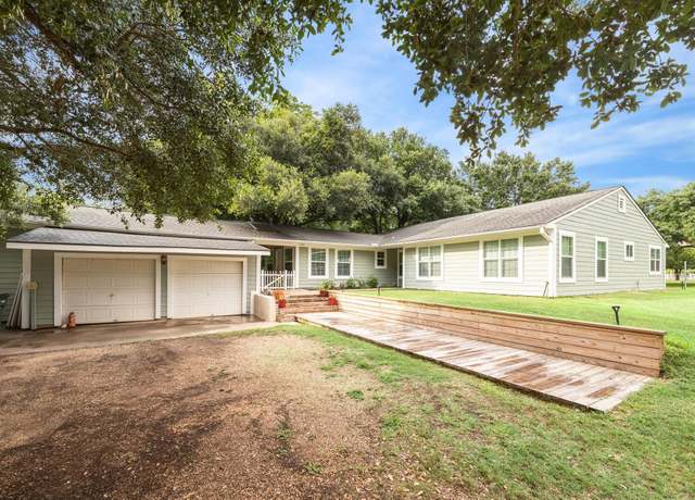 Property at 510 Brazos Hill Ln, Sealy, TX 77474, 3 beds, 2 baths