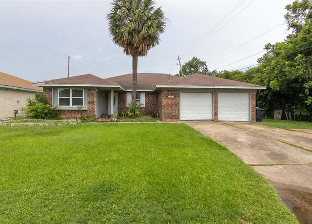 Property at 3915 Sailfish Ln, La Porte, TX 77571, 3 beds, 2 baths