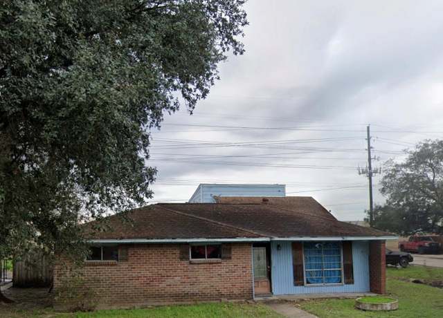 Property at 6455 Overlook Dr, Houston, TX 77041, 5 beds, 3 baths