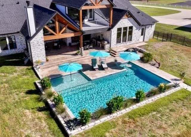 Property at 32134 Edgewater Dr, Magnolia, TX 77354, 4 beds, 5 baths