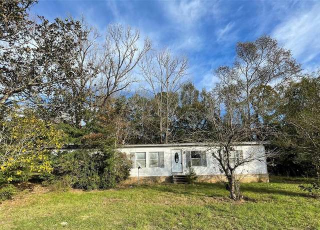 Property at 166 Campus Dr, Zavalla, TX 75980, 3 beds, 2 baths