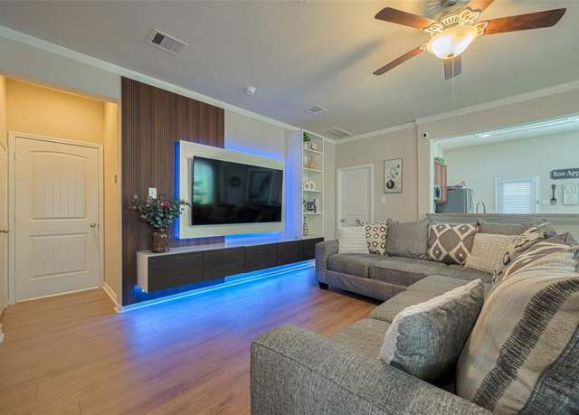 Property at 8113 E Pine Creek Bnd, Cypress, TX 77433, 4 beds, 2.5 baths