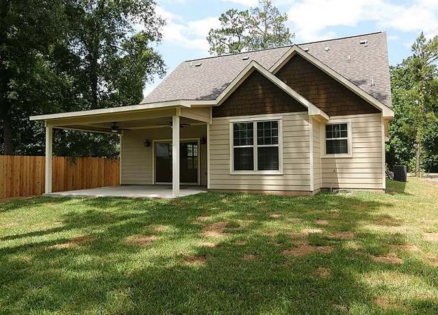 Property at 10506 Chateau Ln, Conroe, TX 77385, 4 beds, 2.5 baths