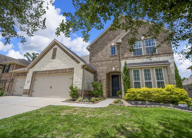 Property at 2012 Brookmont Dr, Conroe, TX 77301, 4 beds, 3.5 baths
