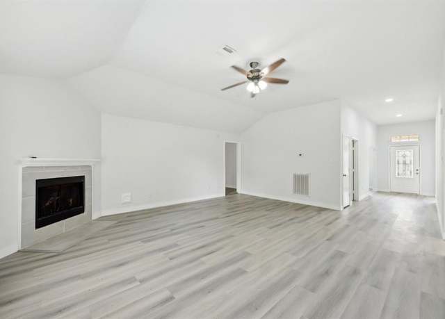 Property at 2707 Shawna Lyn Dr, Spring, TX 77373, 3 beds, 2 baths