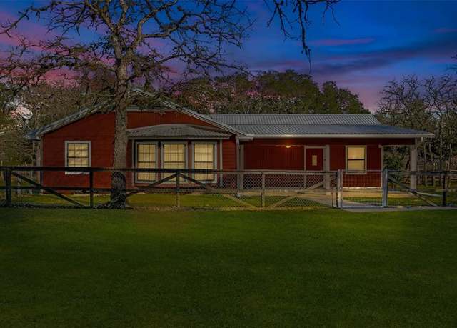 Property at 1087 County Road 156, Columbus, TX 78934, 3 beds, 2.5 baths